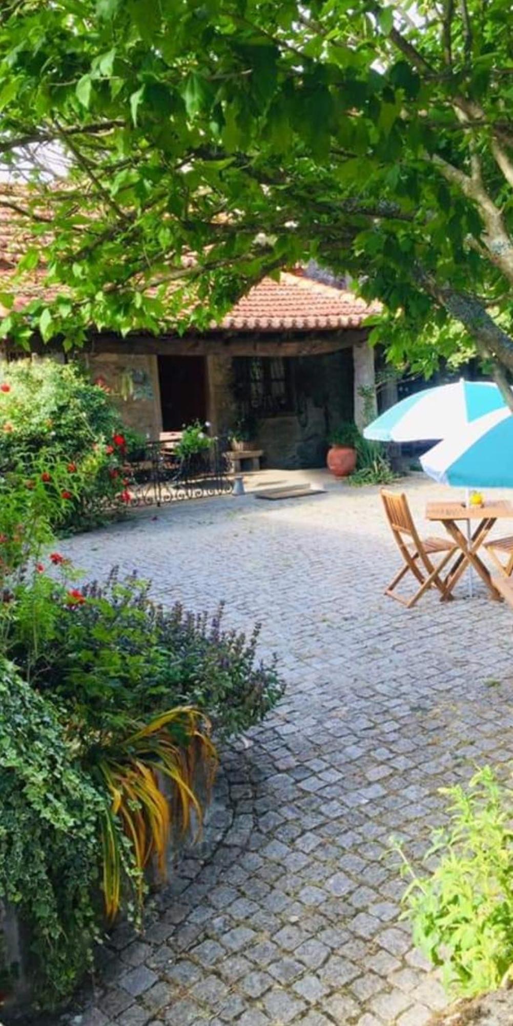 Hostal Quinta Padre Lobo Santa Maria da Feira Exterior foto